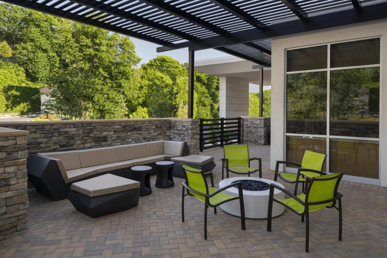 Springhill Suites By Marriott Tuckahoe  Exterior photo